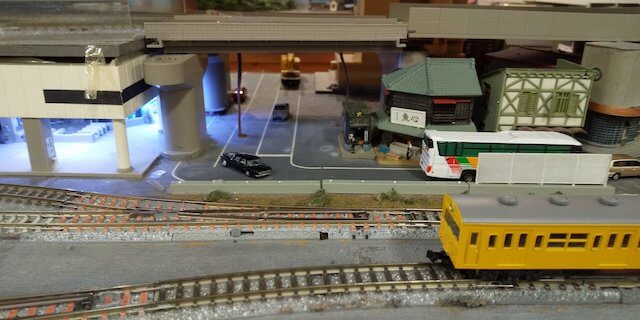 toy-train-02